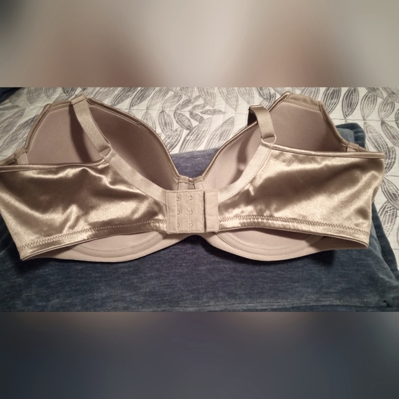 NWOT Wonderbra Plus Full Support Underwire Bra - Picture 6 of 7